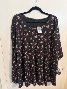 NWT Torrid Black Thermal Top with Pink Floral Print